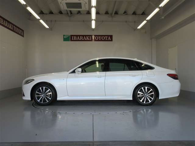 クラウンハイブリッド 2.5 S Cパッケージ