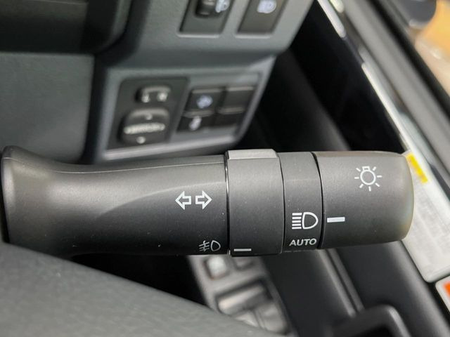 �y�I�[�g���C�g�z����̖��邳�ɉ����Ď����Ńw�b�h���C�g�̓_���E�������ł���@�\�ł�!���C�g�̕t���Y��E�����Y��Ȃǂ������Ȃ�A�J�̓���[���̑��s�����S!�g���l���ʉߎ����֗��ł��ˁ�