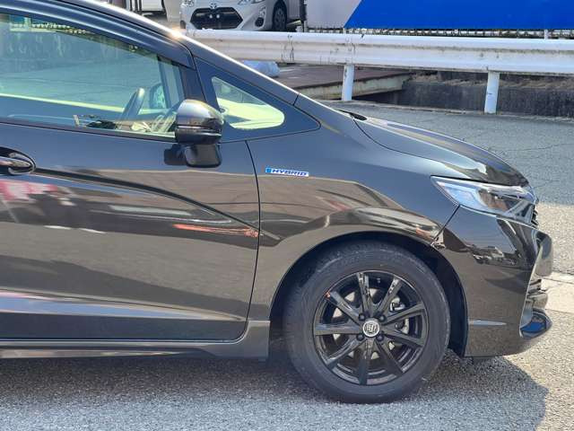 ���Ђ́A���q���܂̃j�[�Y�ɂ������o����悤�A�L�x�ȎԎ����葵���Ă���܂��B����芷���̍ۂ��A����A��낵�����肢�������܂��B