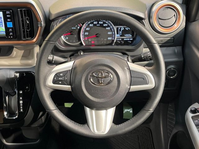 �y�����v�����X�e�A�����O�z�㎿�Ȋv���g�p���邱�ƂŁA��ɂ����������݂ƂĂ��^�]���₷���n���h���ł���