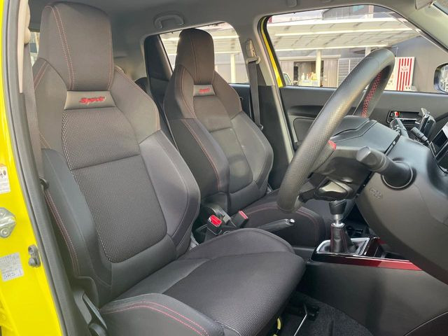 �y��p�X�|�[�c�V�[�g�z�z�[���h���ɗD��A�J�[�u���̑̂������}�����Ă���܂��B�܂��A�̂Ƀt�B�b�g���邩�獘��w�������ɂ����A�����O�h���C�u�⍂�����s�ł����K�ɂ��߂������������܂���