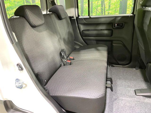 ���i���ȃI���W�i���t���A�}�b�g���I�v�V�����ɂĂ��p�ӂ��Ă���܂��B���D���ȃf�U�C����J���[�����Ԃɍ��킹�đI��ł����������Ƃ��ł��܂���