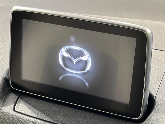 �y�}�c�_�R�l�N�g�i�r�z�ԓ��̕��͋C�Ƀ}�b�`������̌^�^�C�v�̃i�r�B�e����q�ݒ��Bluetooth�Đ����A�l�X�ȋ@�\���y���߂܂��B�����I�ȃ_�C�������삪�\�ŁA�g��������ǍD�ł��B