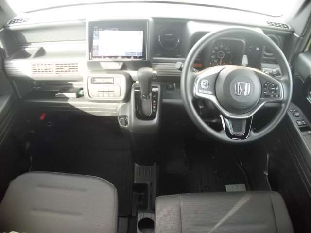 N-VAN+スタイル ファン 4WD