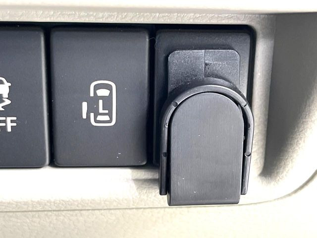 �y�p���[�X���C�h�h�A�z�X�}�[�g�L�[��^�]�Ȃ̃X�C�b�`�ŃX���C�h�h�A�̊J���\���d��������͂����ăh�A���J����K�v�������A���������q�l�ł��A�d���ו��������Ă��鎞�����N�ɊJ���߂ł��܂���