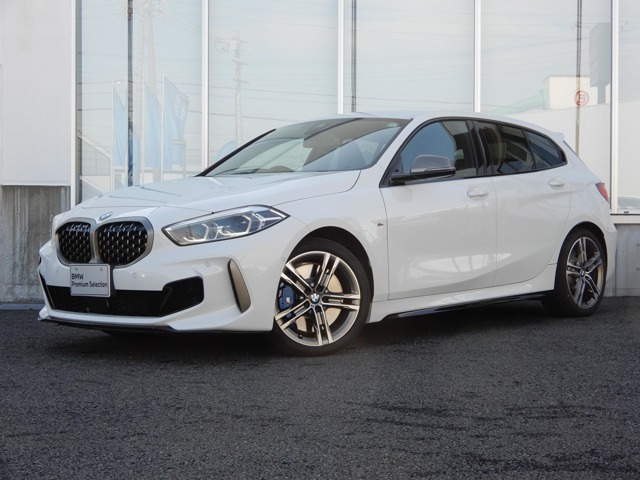 1シリーズM135i xドライブ 4WD