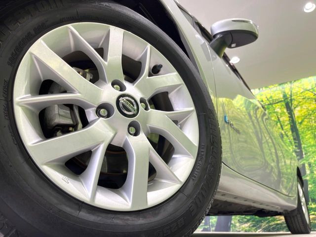 �y����15�C���`�A���~�z�C�[���z�O�ςɃ}�b�`���������A���~�z�C�[���𑕒����Ă���܂��B�e��ЊO�A���~�z�C�[����A�X�^�b�h���X�^�C�����戵�����Ă���܂��B���񂲑��k����������