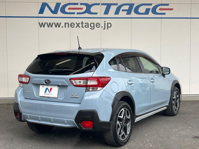 ��D�]�𒸂��Ă���܂��{�f�B�̒e�X�v���b�V���R�[�g���D�]��t���B�ʏ�̃K���X�R�[�g�ƈقȂ�A�ϋv�N��6�N�̖��@���K���X�R�[�e�B���O���A�{�f�B���L���C�ȏ�Ԃɕۂ��Ă���܂��B