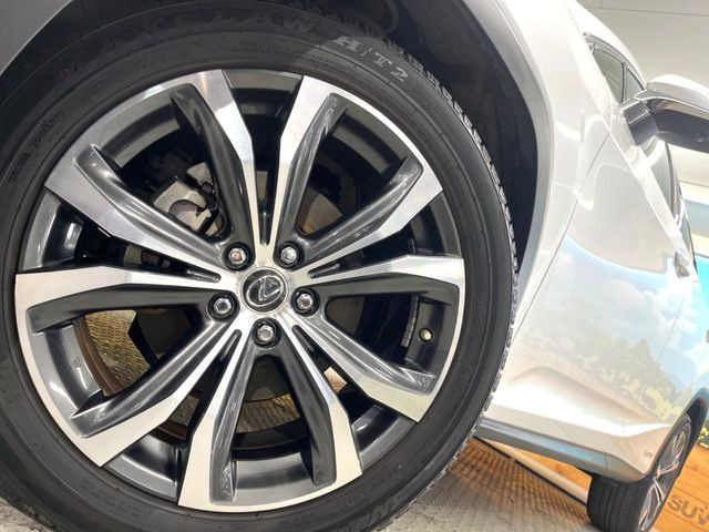 �y����20�C���`�A���~�z�C�[���z�O�ςɃ}�b�`���������A���~�z�C�[���𑕒����Ă���܂��B�e��ЊO�A���~�z�C�[����A�X�^�b�h���X�^�C�����戵�����Ă���܂��B���񂲑��k����������