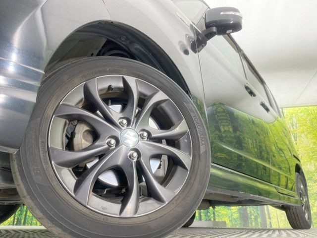 �y�����A���~�z�C�[���z�O�ςɃ}�b�`���������A���~�z�C�[���𑕒����Ă���܂��B�e��ЊO�A���~�z�C�[����A�X�^�b�h���X�^�C�����戵�����Ă���܂��B���񂲑��k����������