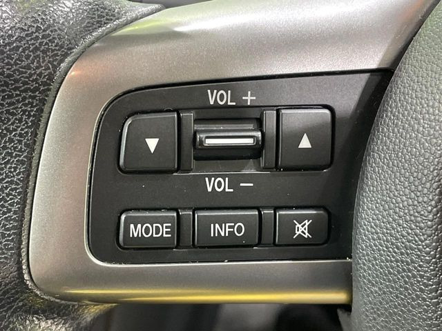 �y�X�e�A�����O�X�C�b�`�z�^�]���A�O������ڐ������炷���ƂȂ��A�I�[�f�B�I���̑��삪�\�ȕ֗��@�\!���S&���K�ȃh���C�u�����o���Ă���܂���