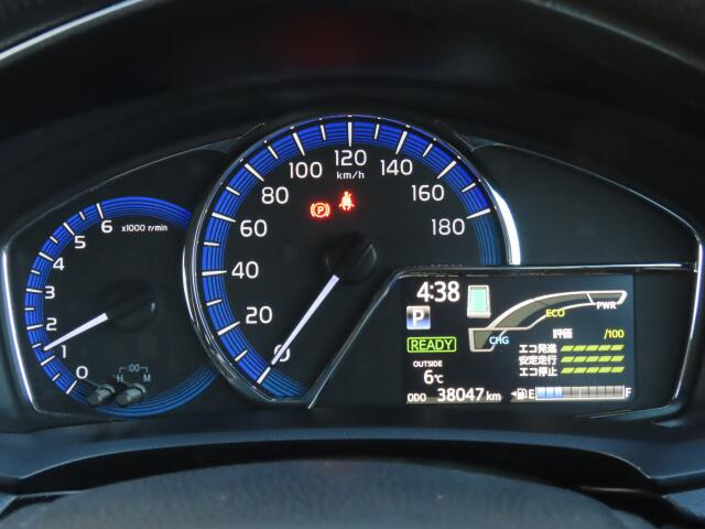 �V���v���Ō��₷���f�U�C���̃��[�^�[�p�l���ł��B�Ԃ̏�񂪕\�������厖�ȏꏊ�����炱�����₷������؂ł��ˁB