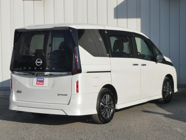 セレナ1.4 e-POWER ハイウェイスターV