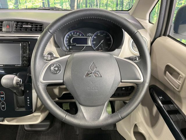 �y�X�e�A�����O�X�C�b�`�z�^�]���A�O������ڐ������炷���ƂȂ��A�I�[�f�B�I���̑��삪�\�ȕ֗��@�\!���S&���K�ȃh���C�u�����o���Ă���܂���