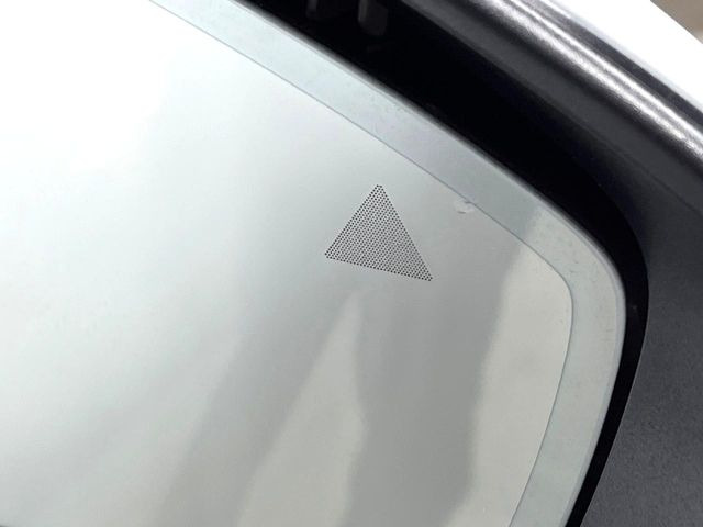 �y�u���C���h�X�|�b�g���j�^�����O�z���s���A�h�A�~���[�̎��p�ɂȂ�₷���ӏ��Ɍ㑱�Ԃ��ڋ߂���ƃT�C�h�~���[�t�߂Ɍx����\���A�h���C�o�[�ɒ��ӊ��N�����Ă���܂��B