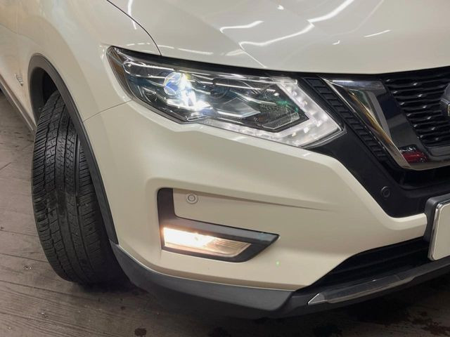 �yLED�w�b�h���C�g�z���V����ԑ��s�����ǍD�Ȏ��E���m�ۂ����S���ĉ^�]�ł��鍂�P�xLED�w�b�h���C�g�𑕔�!�_�����x�������A����d�͂��}�����Ă��܂��B