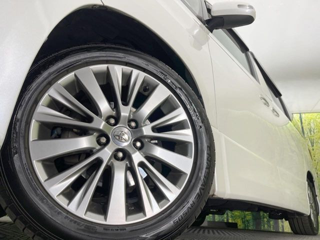 �y�����A���~�z�C�[���z�O�ςɃ}�b�`���������A���~�z�C�[���𑕒����Ă���܂��B�e��ЊO�A���~�z�C�[����A�X�^�b�h���X�^�C�����戵�����Ă���܂��B���񂲑��k����������