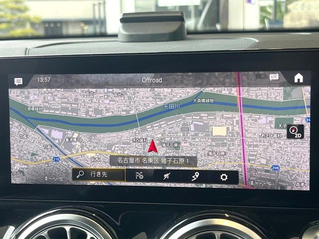 �������i�r:��̊��̂���i�r�́A����������ԓ������o���Ă���܂��B�I�[�f�B�I�@�\���[�����Ă���܂��̂ŁA�^�]�����y���߂܂���