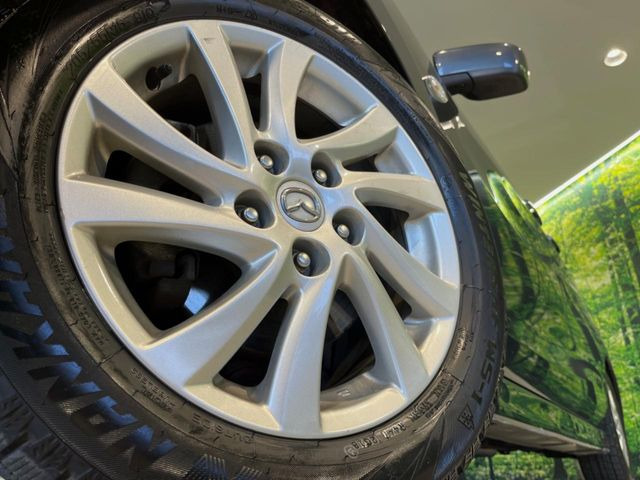 �y����16�C���`�A���~�z�C�[���z�O�ςɃ}�b�`���������A���~�z�C�[���𑕒����Ă���܂��B�e��ЊO�A���~�z�C�[����A�X�^�b�h���X�^�C�����戵�����Ă���܂��B���񂲑��k����������