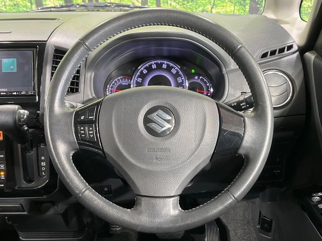 �y�����v�����X�e�A�����O�z�㎿�Ȋv���g�p���邱�ƂŁA��ɂ����������݂ƂĂ��^�]���₷���n���h���ł���