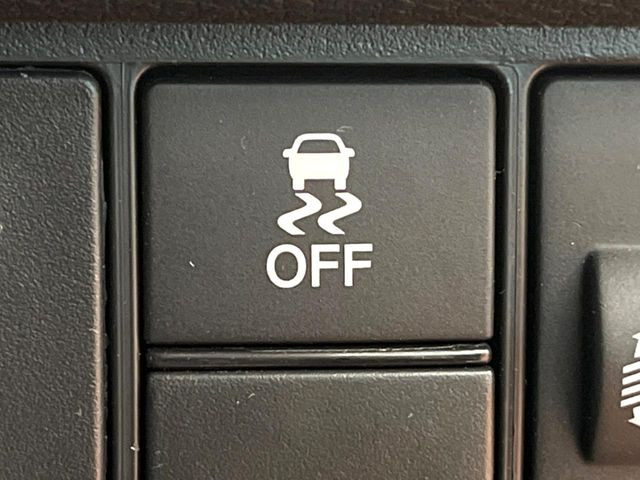 �y������h�~���u�z�ԗ��̉���������m����ƁA�����I�Ɏԗ��̐i�s������ۂ悤�Ɏԗ��𐧌䂵�܂��B�J�̓��ȂǊ���₷���H�ʏ󋵂ł����S�ȉ^�]���\�ł��B