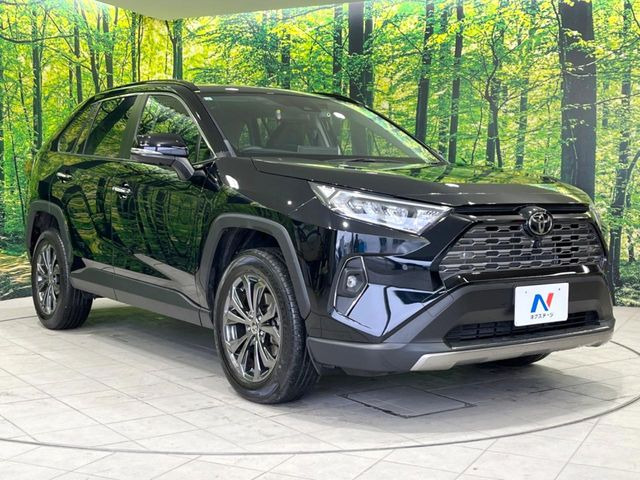 高透明度のガラス皮膜で撥水はもちろん、上質なツヤ・光沢を実現。紫外線や酸性雨から大切な愛車を保護し、色あせ・劣化を防止。「弾スプラッシュコート」、「弾プリミッサコート」からお選びいただけます。