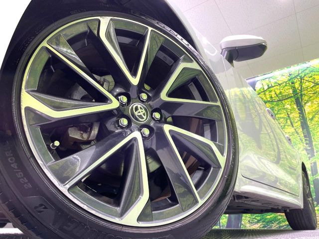 �y����18�C���`�A���~�z�C�[���z�O�ςɃ}�b�`���������A���~�z�C�[���𑕒����Ă���܂��B�e��ЊO�A���~�z�C�[����A�X�^�b�h���X�^�C�����戵�����Ă���܂��B���񂲑��k����������