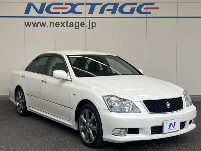 ��D�]�𒸂��Ă���܂��{�f�B�̒e�X�v���b�V���R�[�g���D�]��t���B�ʏ�̃K���X�R�[�g�ƈقȂ�A�ϋv�N��6�N�̖��@���K���X�R�[�e�B���O���A�{�f�B���L���C�ȏ�Ԃɕۂ��Ă���܂��B