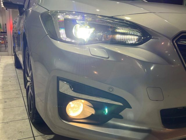 �yLED�w�b�h���C�g�z���V����ԑ��s�����ǍD�Ȏ��E���m�ۂ����S���ĉ^�]�ł��鍂�P�xLED�w�b�h���C�g�𑕔�!�_�����x�������A����d�͂��}�����Ă��܂��B