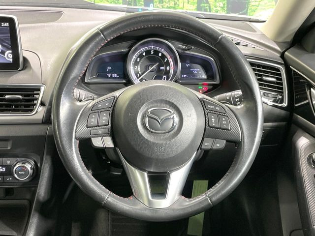 �y�����v�����X�e�A�����O�z�㎿�Ȋv���g�p���邱�ƂŁA��ɂ����������݂ƂĂ��^�]���₷���n���h���ł���