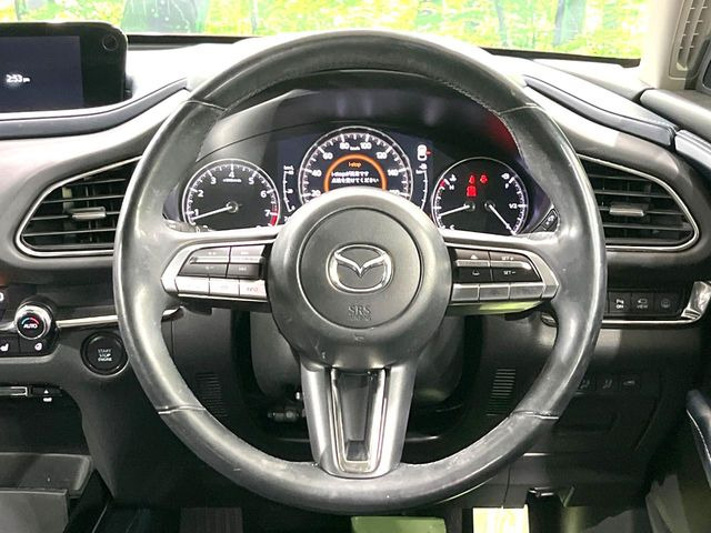 �y�����v�����X�e�A�����O�z�㎿�Ȋv���g�p���邱�ƂŁA��ɂ����������݂ƂĂ��^�]���₷���n���h���ł���