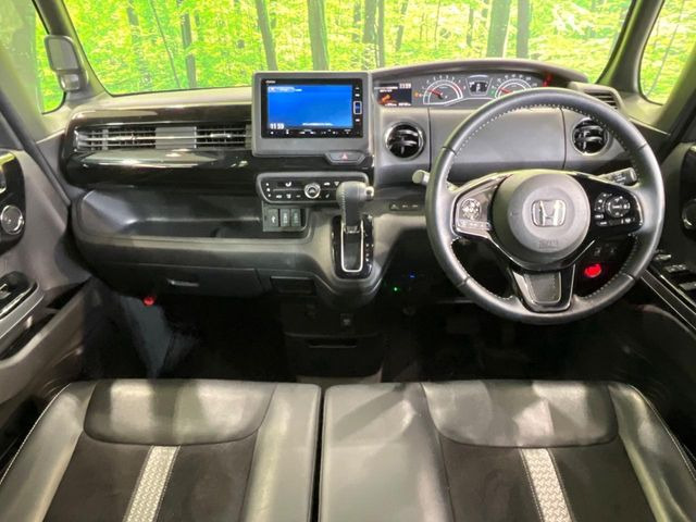 N-BOXカスタムL ターボ