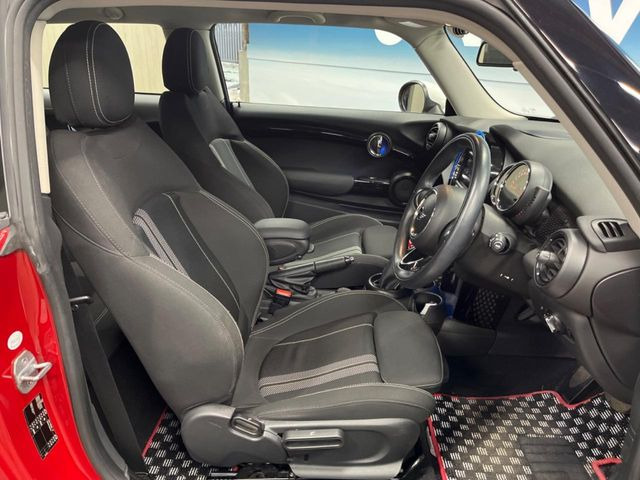 ���V�[�g�̎g�p��:�j��E�ւ�������Ȃ��A�����̒ʂ肫�ꂢ�ȏ�Ԃ��ێ����Ă���܂��B�܂��A�����N���[�j���O�E�R�[�e�B���O�����p�����������܂��B