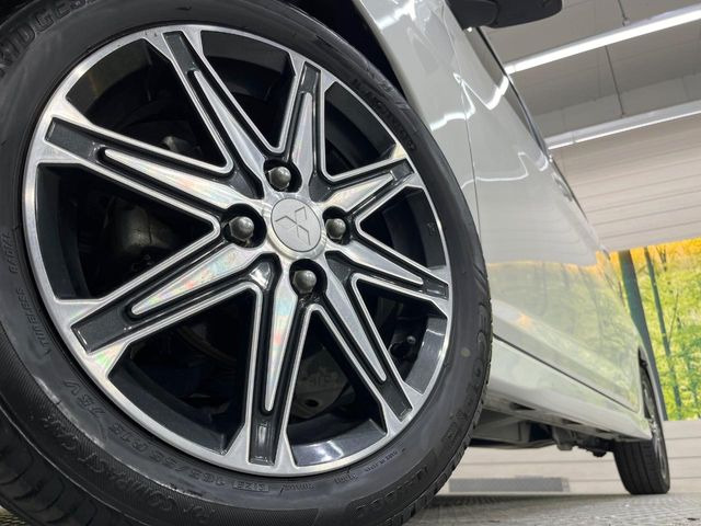 �y�����A���~�z�C�[���z�O�ςɃ}�b�`���������A���~�z�C�[���𑕒����Ă���܂��B�e��ЊO�A���~�z�C�[����A�X�^�b�h���X�^�C�����戵�����Ă���܂��B���񂲑��k����������