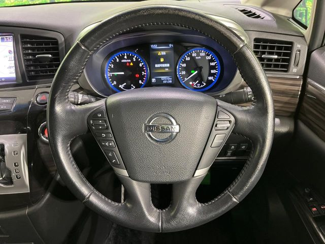 �y�N���[�Y�R���g���[���z�������H�����N���N���s�B�A�N�Z���𗣂��Ă���葬�x�ő��s���ł��A�������^�]���̕��S���y��!�����E�������ȒP�ȃX�C�b�`����Œ����ł��܂��B