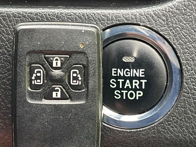 �y�X�}�[�g�L�[2�{�z�J�o����|�P�b�g�ɓ��ꂽ�܂܂ł��h�A�̎{���E�������\�ȃX�}�[�g�L�[�𑕔��B�G���W���̃I���E�I�t�����J�M�����o���K�v����������Ƃ��Ă��֗��ł���