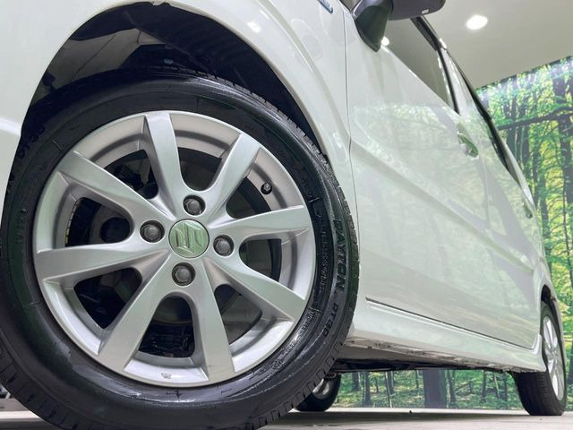 �y����14�C���`�A���~�z�C�[���z�O�ςɃ}�b�`���������A���~�z�C�[���𑕒����Ă���܂��B�e��ЊO�A���~�z�C�[����A�X�^�b�h���X�^�C�����戵�����Ă���܂��B���񂲑��k����������