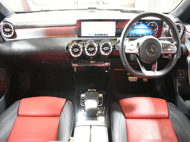 CLAクラスCLA200d AMGライン