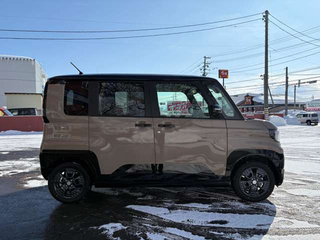 デリカミニT プレミアム 4WD