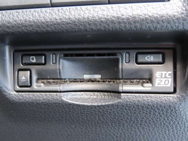 RAV42.5 ハイブリッド X E-Four 4WD