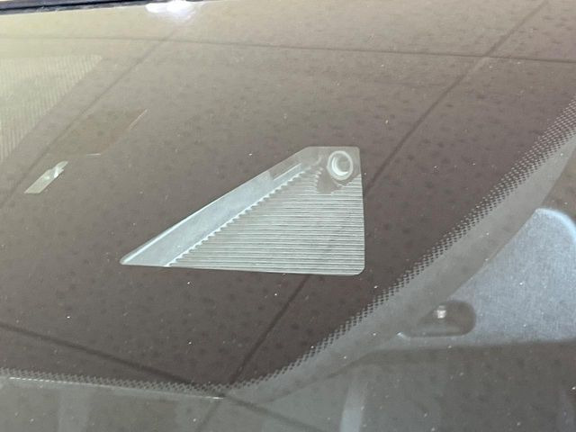 �y�X�}�[�g�V�e�B�u���[�L�T�|�[�g�z�ᑬ���s���ɑO���̎ԗ�����F�����A�Փ˂������Ȏ��͌x��ƃu���[�L�ŏՓˉ���Ɣ�Q�y�����A�V�X�g�B�����S�Ƀh���C�u�����y���݂��������܂��B