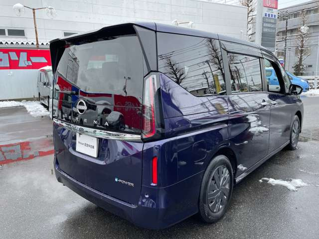 セレナ1.4 e-POWER XV