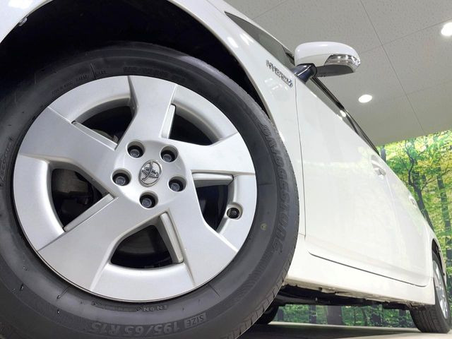 �y����15�C���`�A���~�z�C�[���z�O�ςɃ}�b�`���������A���~�z�C�[���𑕒����Ă���܂��B�e��ЊO�A���~�z�C�[����A�X�^�b�h���X�^�C�����戵�����Ă���܂��B���񂲑��k����������