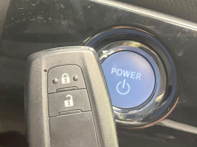 �y�X�}�[�g�L�[�z�J�o����|�P�b�g�ɓ��ꂽ�܂܂ł��h�A�̎{���E�������\�ȃX�}�[�g�L�[�𑕔��B�G���W���̃I���E�I�t�����J�M�����o���K�v����������Ƃ��Ă��֗��ł���