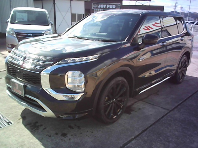 アウトランダーPHEV 2.4 P 4WD