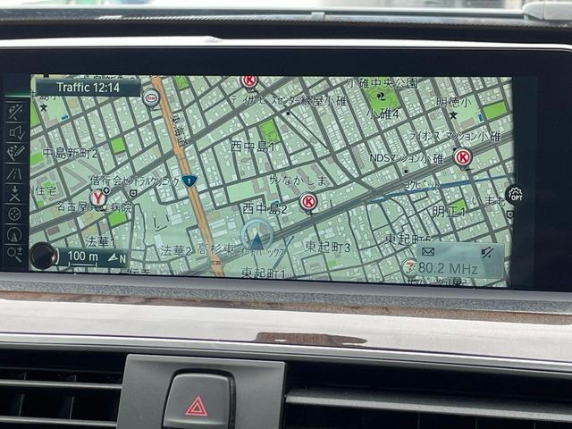 �������i�r:��̊��̂���i�r�́A����������ԓ������o���Ă���܂��BBluetooth�Đ��ȂǃI�[�f�B�I�@�\���[�����Ă���܂��̂ŁA�^�]�����y���߂܂���