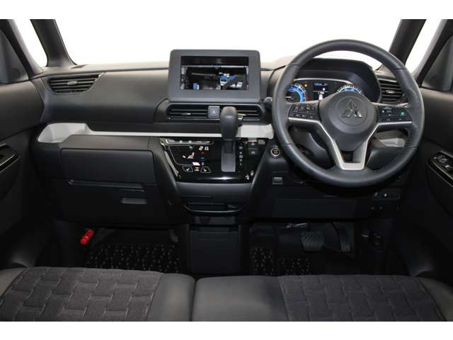 デリカミニG プレミアム リミテッド エディション