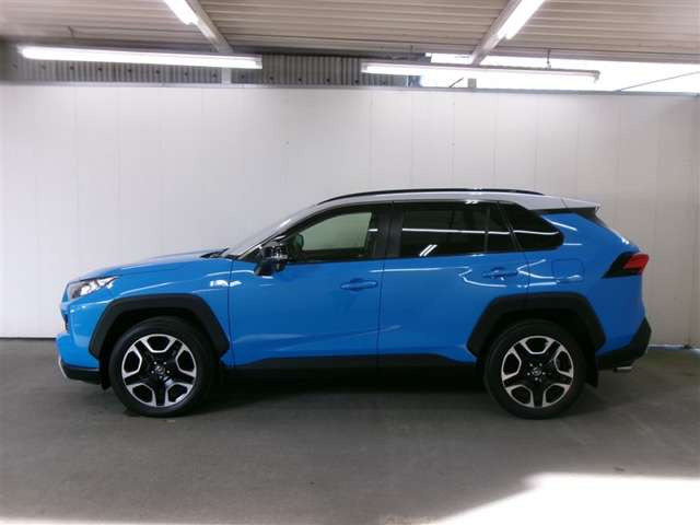 RAV42.0 アドベンチャー 4WD
