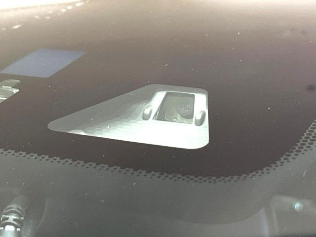 �y�z���_�Z���V���O�z���s���ɑO���̎ԗ�����F�����A�Փ˂������Ȏ��͌x��ƃu���[�L�ŏՓˉ���Ɣ�Q�y�����A�V�X�g�B�����S�Ƀh���C�u�����y���݂��������܂��B