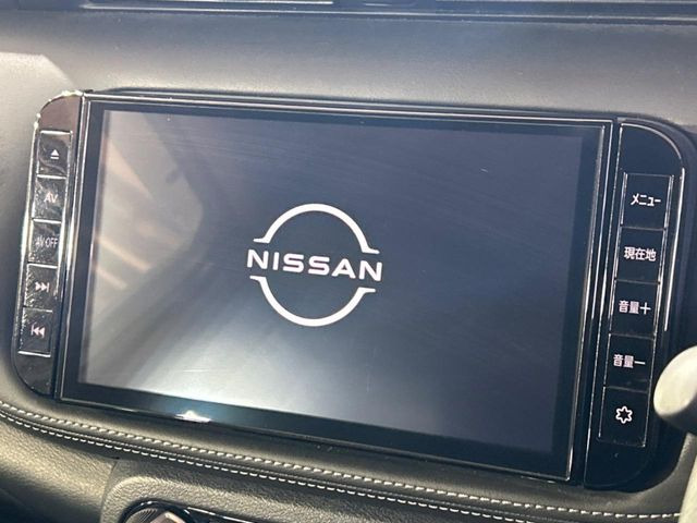 �y�����i�r�z�l�C�̏����i�r�𑕔����Ă���܂��B�i�r�̎g���₷���͂������A�I�[�f�B�I�@�\���[��!�L�����v�◷�s�͂������A�ʋ΂┃�����ȂǕ��i�̃h���C�u���y�����Ȃ�͂���